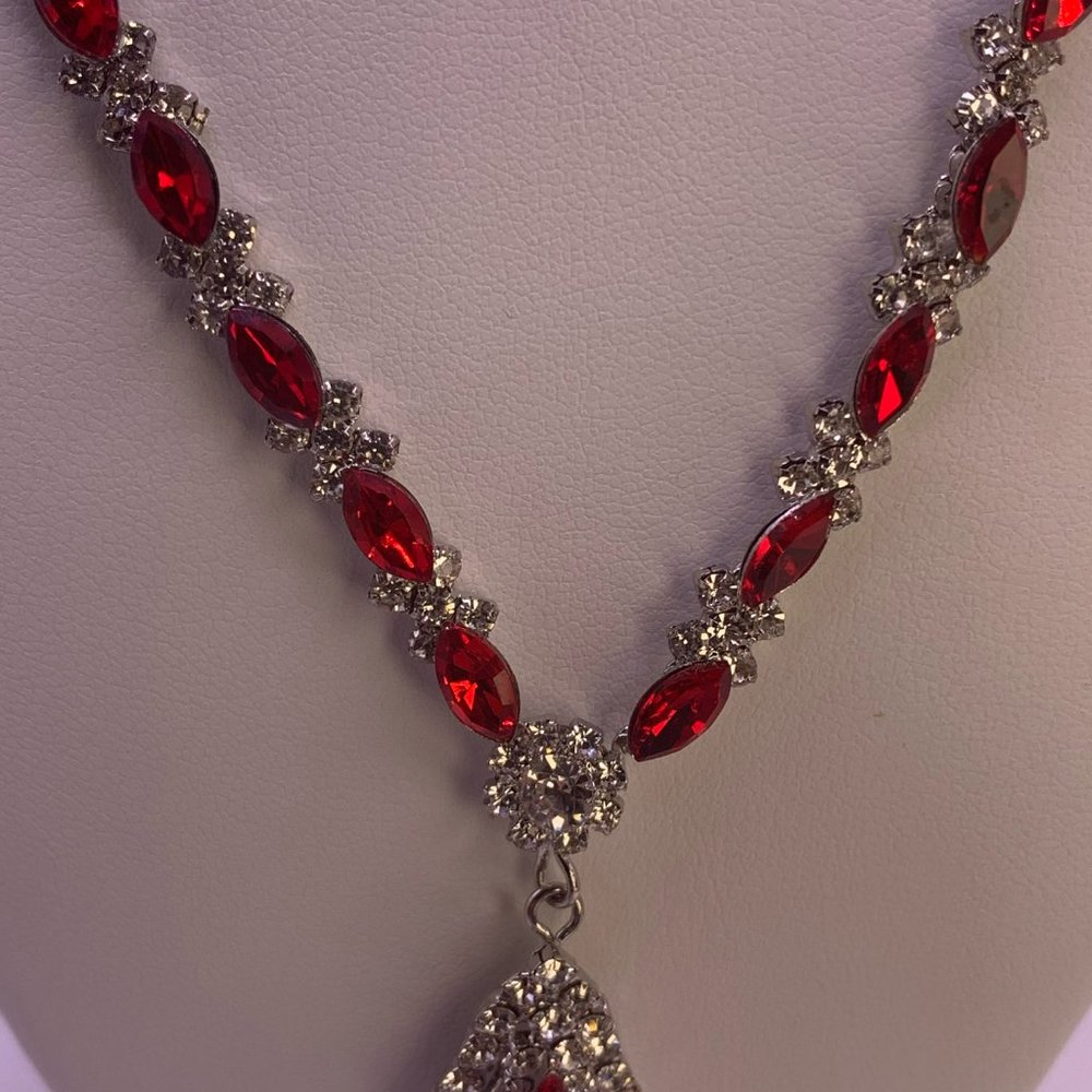 Red Necklace and Earring Set - Picture 4 of 5